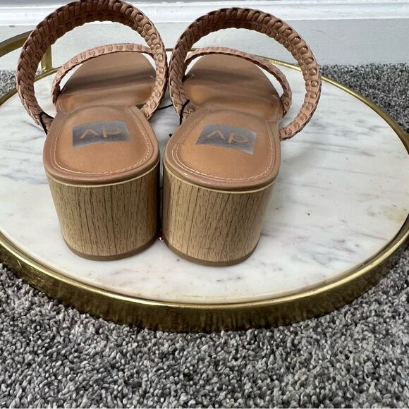 Sz 10 DV Dolce Vita Tan Santana Open Toe Sandals NWT $78 MSRP - Picture 5 of 12